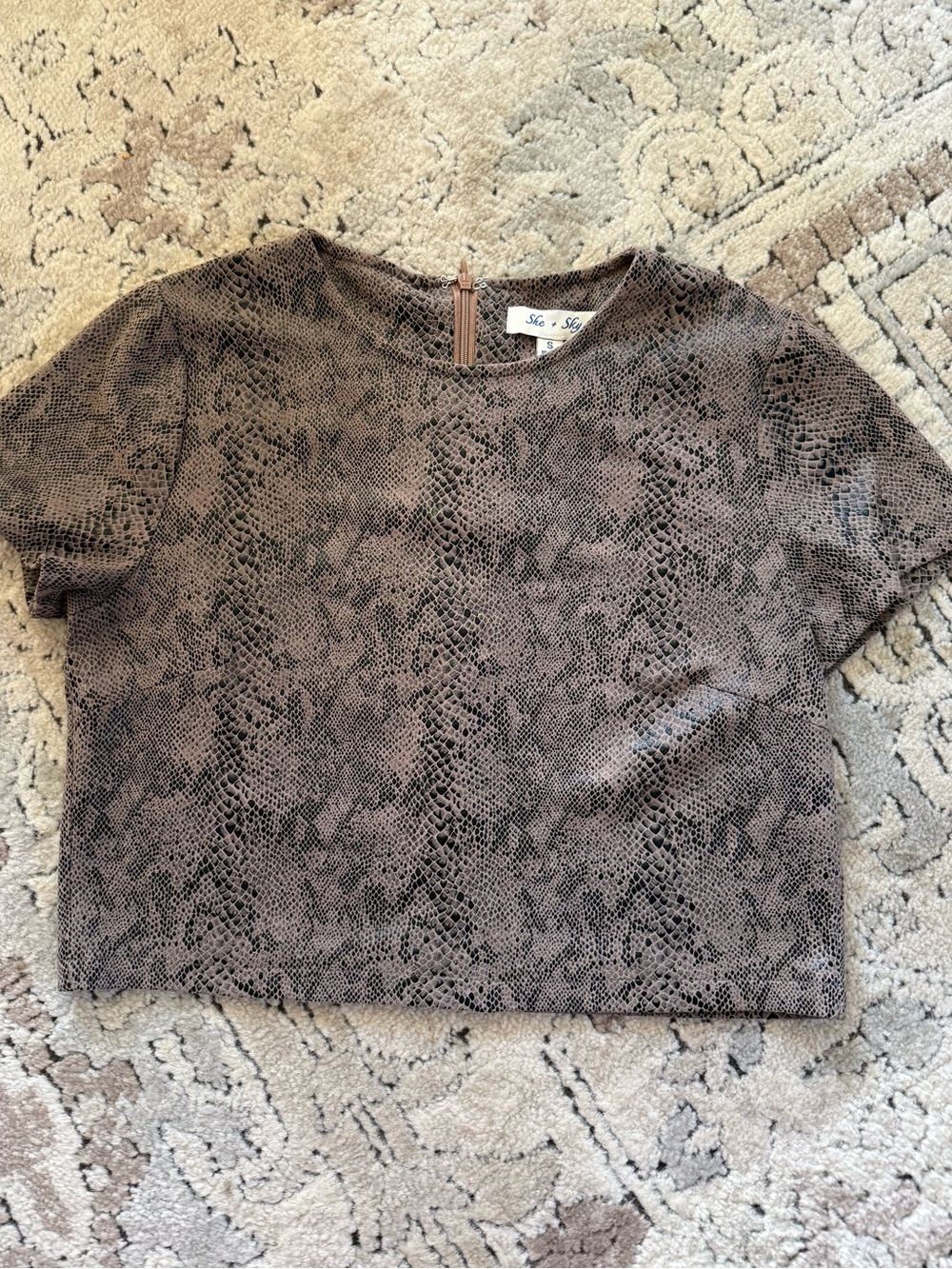 She + sky Snake Print Short Sleeve crop top zipper back faux suede size small